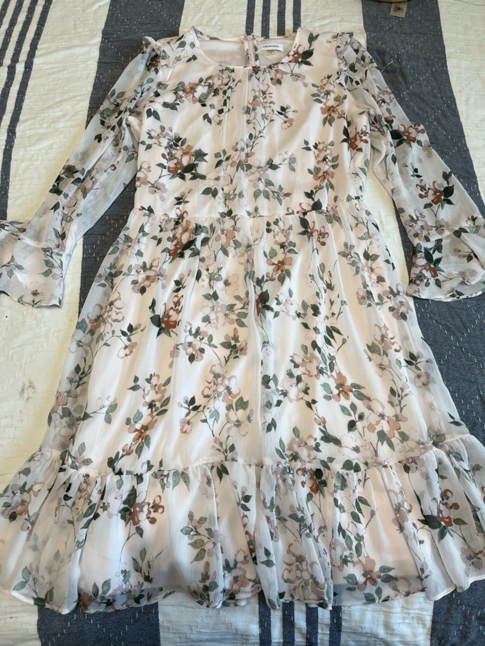 Calvin Klein Floral Long Sleeve Ruffle Hem Dress - Blush & Green size 10